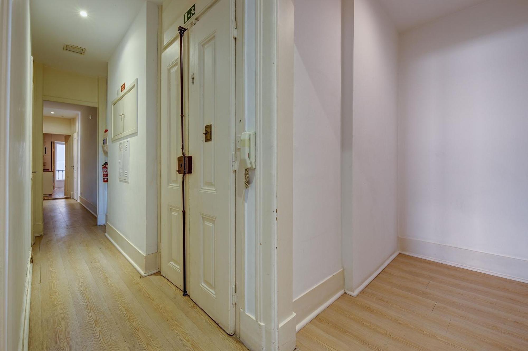 Avenida Liberdade Guesthouse Лиссабон Экстерьер фото
